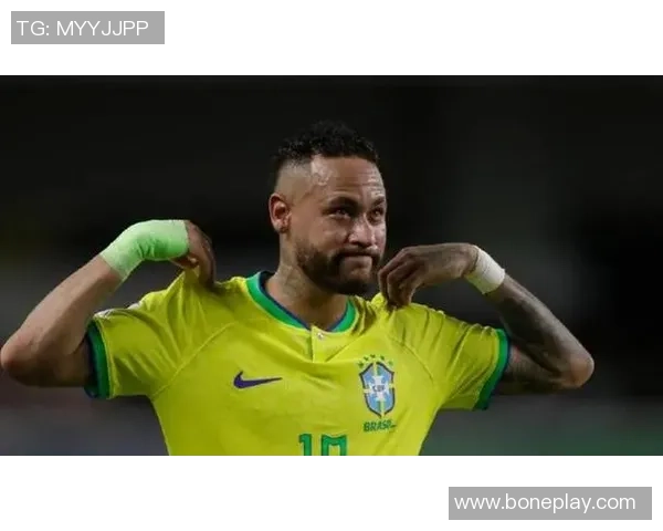 个矮的足球明星如何用技术和智慧征服绿茵场成为球迷心中的传奇人物 个矮的足球明星如何用技术和智慧征服绿茵场成为球迷心中的传奇人物